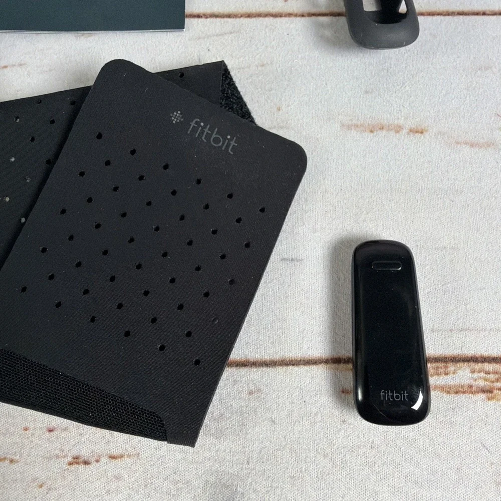 BAD BATTERY  Fitbit One Wireless Activity Tracker FB103